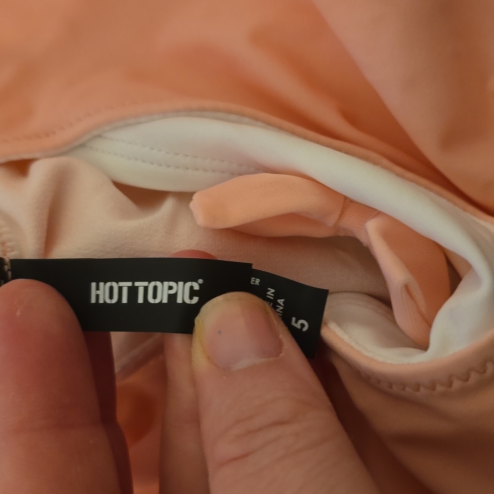 Hot Topic Pink Ruffle Bikini Top - Picture 6 of 7